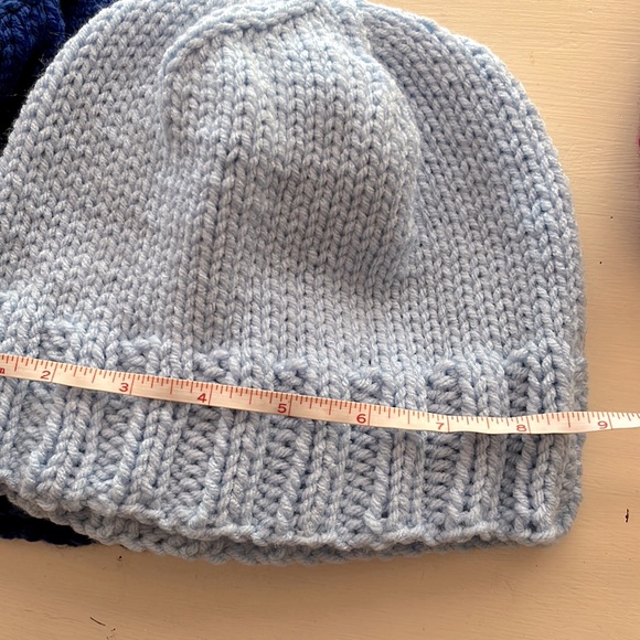 Bundle, hand knitted, baby/child beanies - Picture 2 of 3